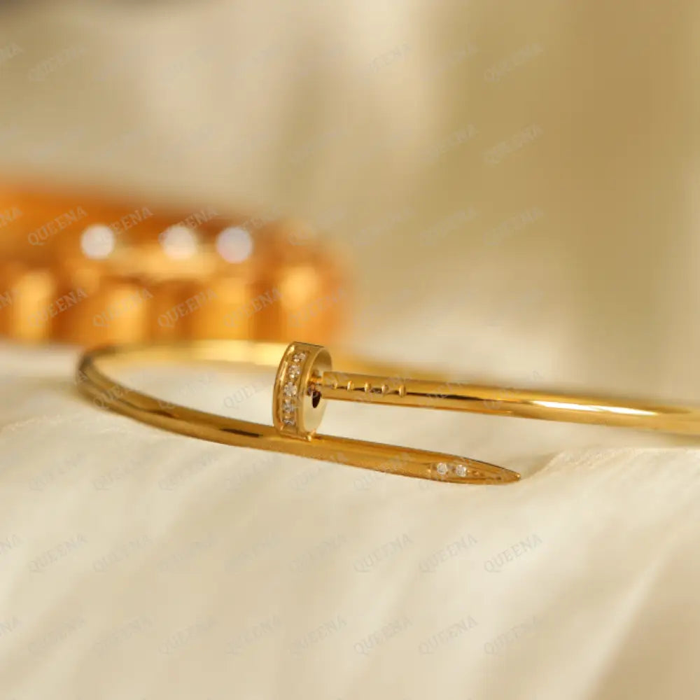 Iconic Nail Bangle Bracelet With Zircon - High Quality 18K Gold Plated Statement Piece