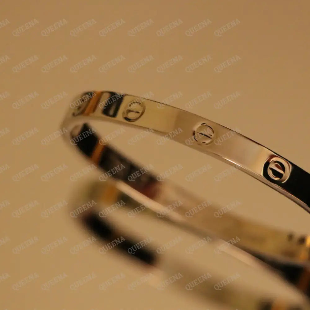 Iconic SILVER Bangle Plain LOVE Bracelet Medium Size 17 Bracelet