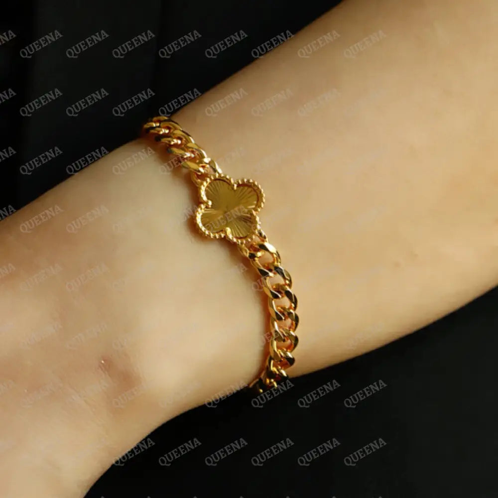 Janzeer Chain Bracelet Of Vca With One Yellow Gold Leaf Clover