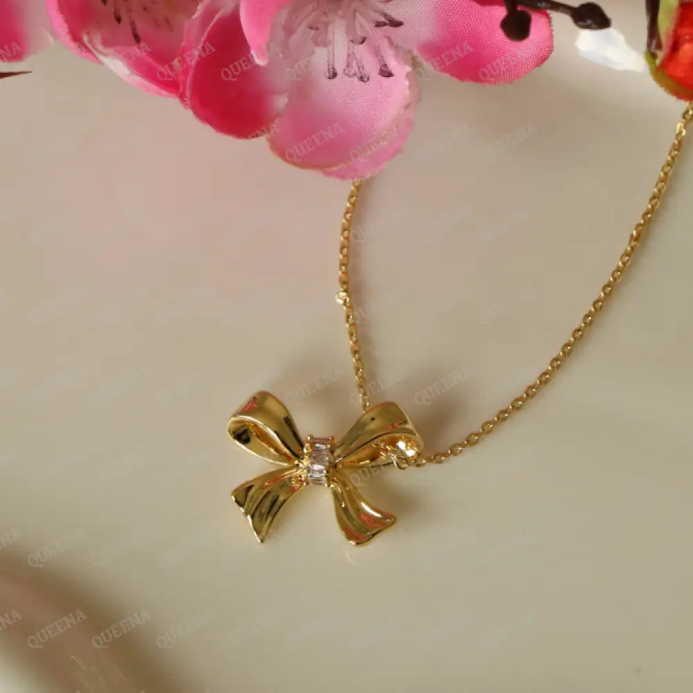LOLy Crystal Bow Necklace Necklaces