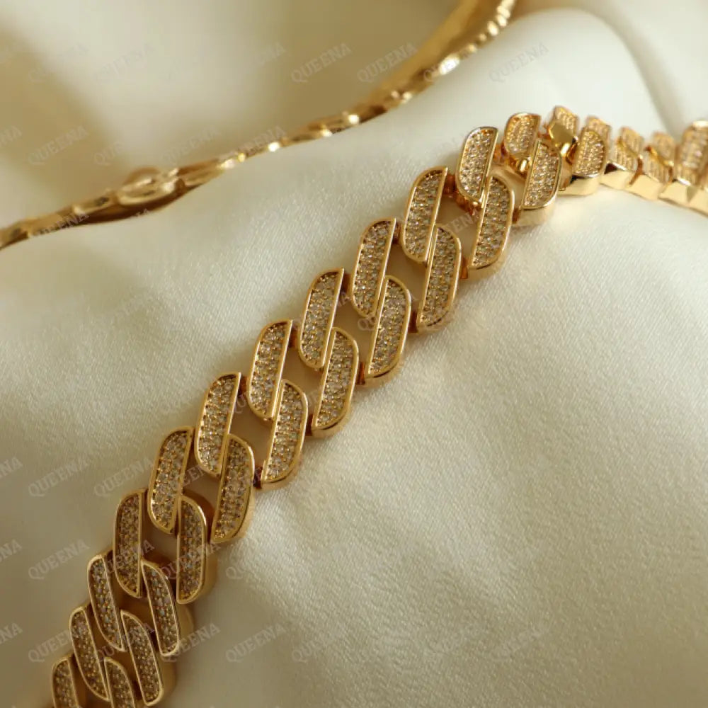 Luxurious Golden Janzeer Chain Bracelet Studded With Full Zircon
