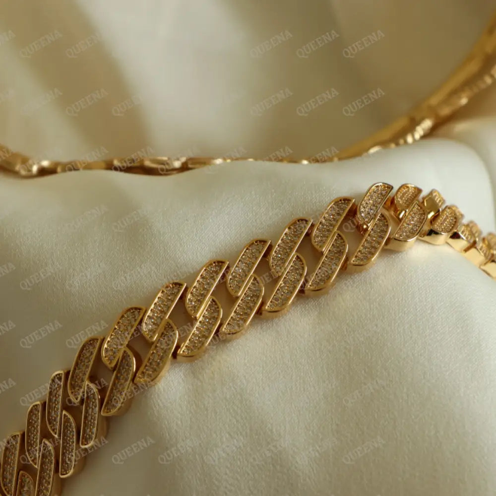Luxurious Golden Janzeer Chain Bracelet Studded With Full Zircon