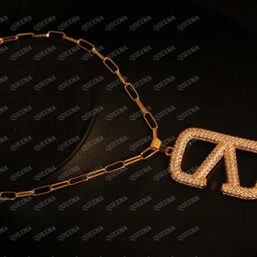 Luxurious Sparkle Valentina Big Pendant With Paperclip Chain Necklace Studded with Full Zircons Necklaces