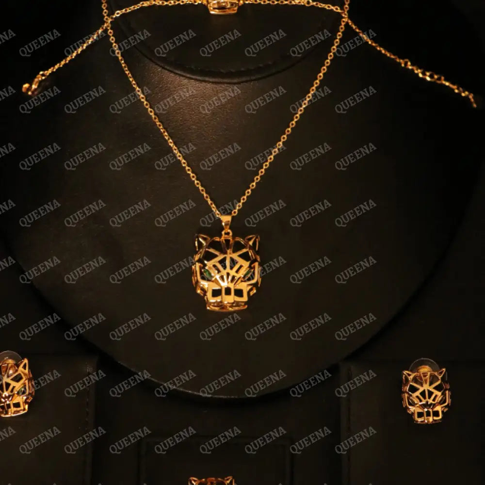 Luxury 18K Gold-Plated PANTHER Head JEWELRY SET 4 Pieces Golden Panther Head with Green Eyes Jewelry Sets