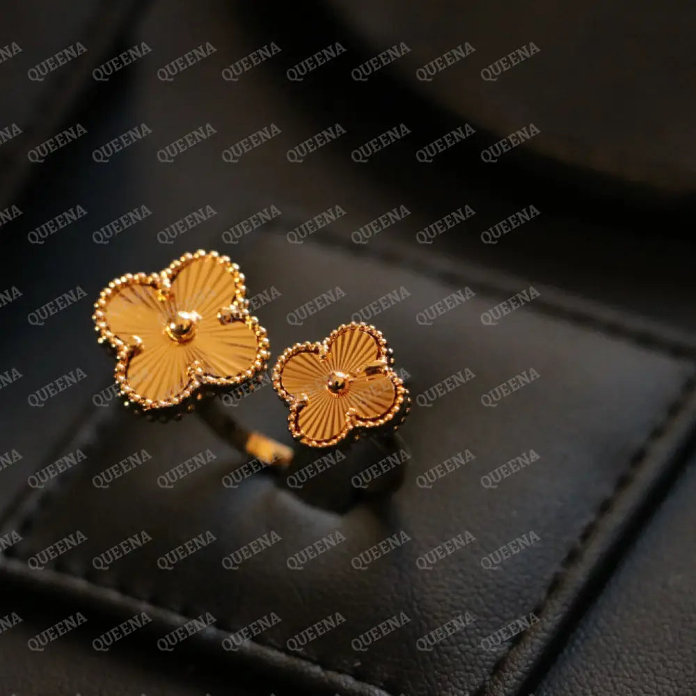 Luxury Clover RING - Between The Finger Ring - Adjustable (Free Size) Rings