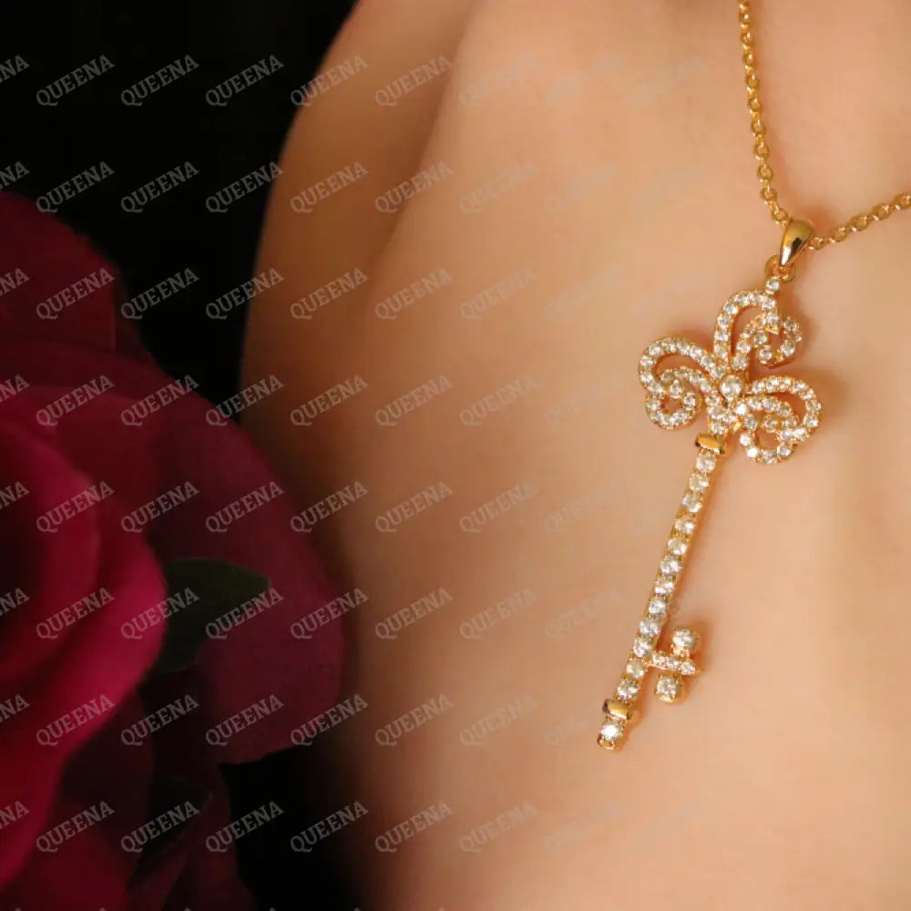Luxury Dolley Beauty KEY Necklace Studded with Full Zircon Necklaces