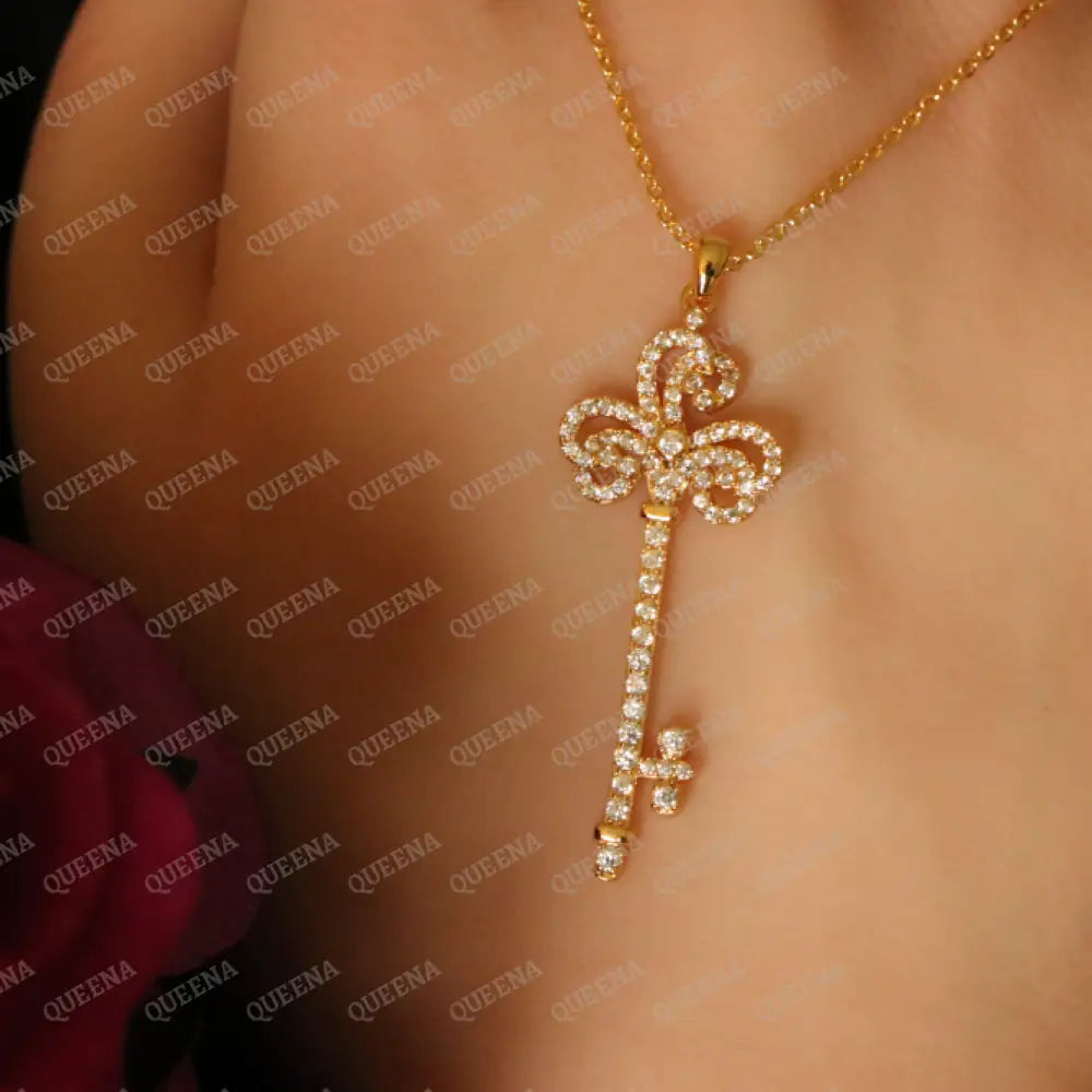 Luxury Dolley Beauty KEY Necklace Studded with Full Zircon Necklaces