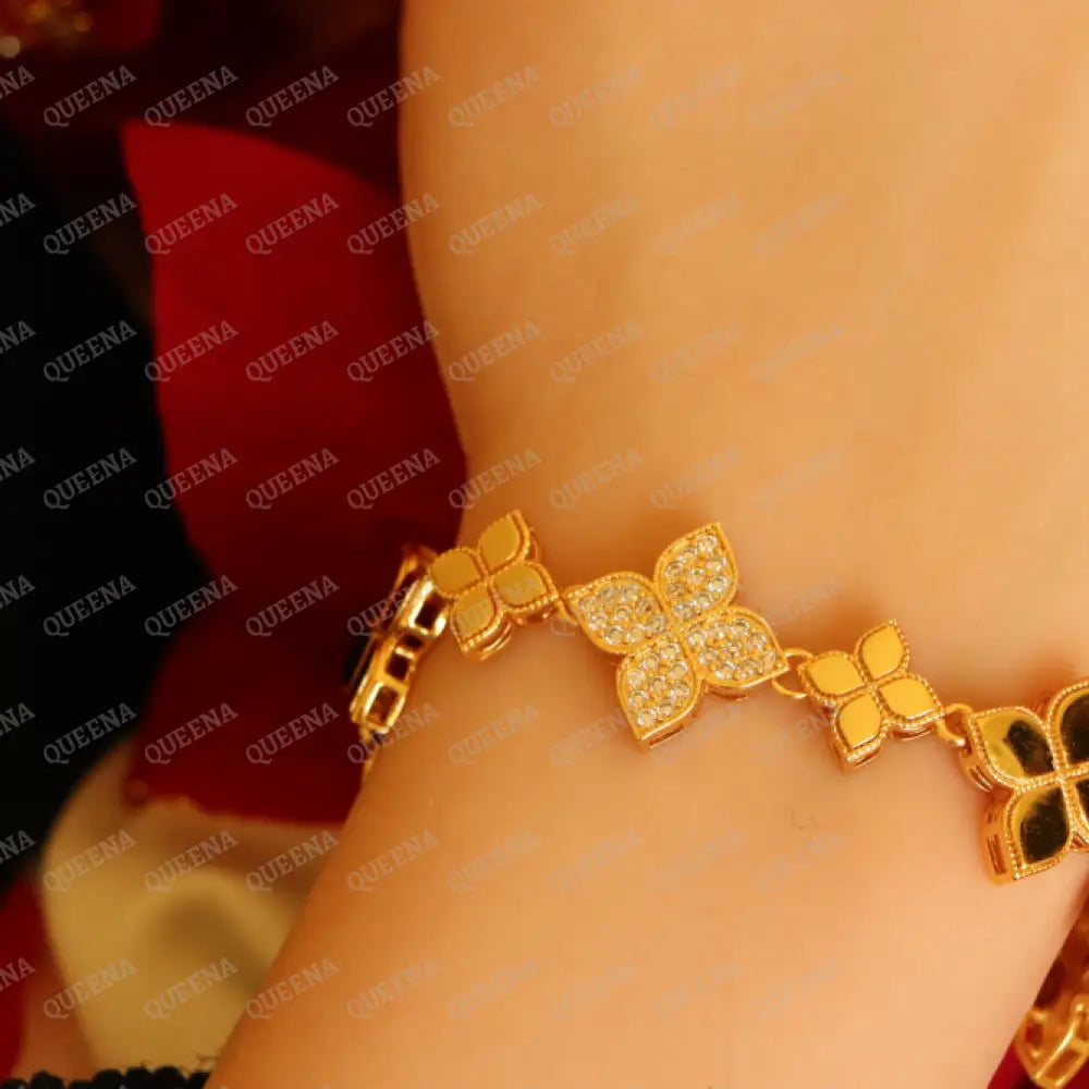 Luxury Golden Princess Flower Bracelet Studded With Zircon Stones - High Quality 18K Gold Plated