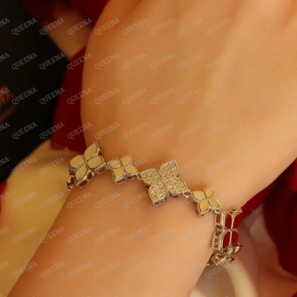 Luxury Silver Princess Flower Bracelet Studded With Zircon Stones - High Quality 18K Gold Plated