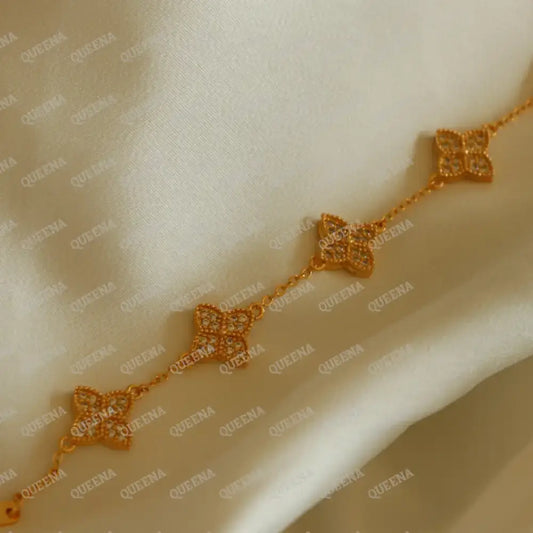 Floretta Bracelet Studded With 5 Zirconia Flowers