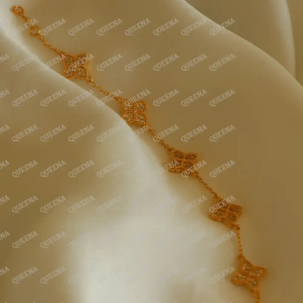 Floretta Bracelet Studded With 5 Zirconia Flowers