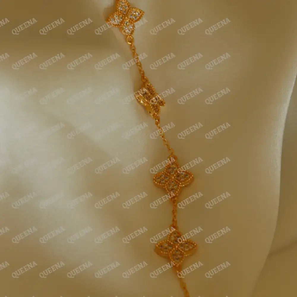 Floretta Bracelet Studded With 5 Zirconia Flowers
