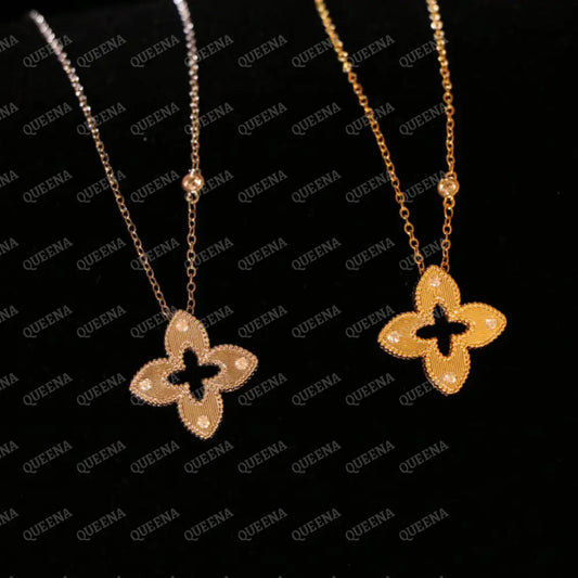 Roberto Princess Flower Pendent Neklace - Necklaces
