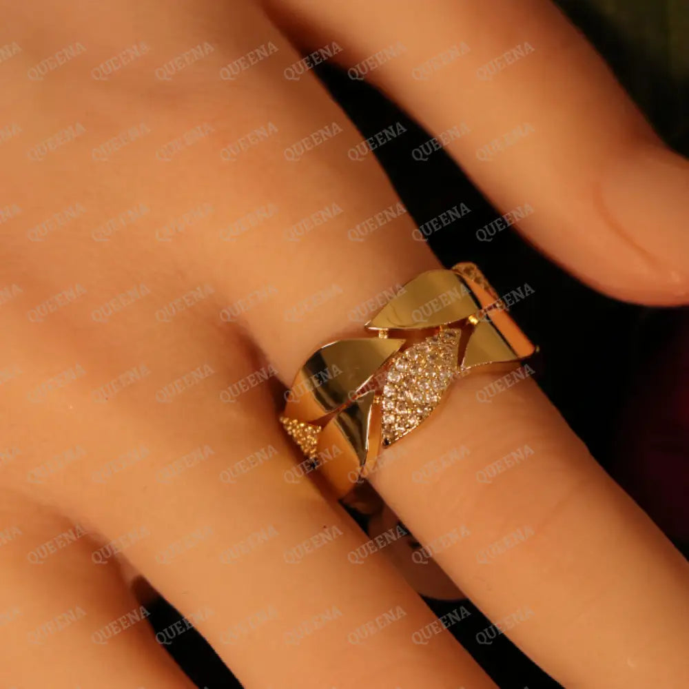 ROYAL QUEEN Imperial Leaf Half Set Stud with Zircon Stones - High Quality 18k Gold Plated Statement Design Jewelry Sets