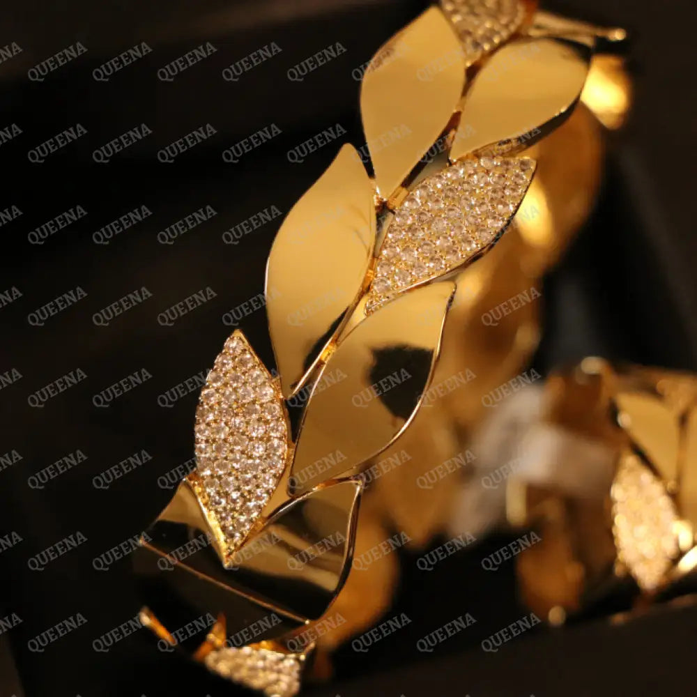 ROYAL QUEEN Imperial Leaf Half Set Stud with Zircon Stones - High Quality 18k Gold Plated Statement Design Jewelry Sets