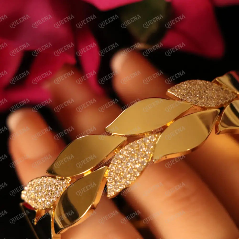 ROYAL QUEEN Imperial Leaf Half Set Stud with Zircon Stones - High Quality 18k Gold Plated Statement Design Jewelry Sets