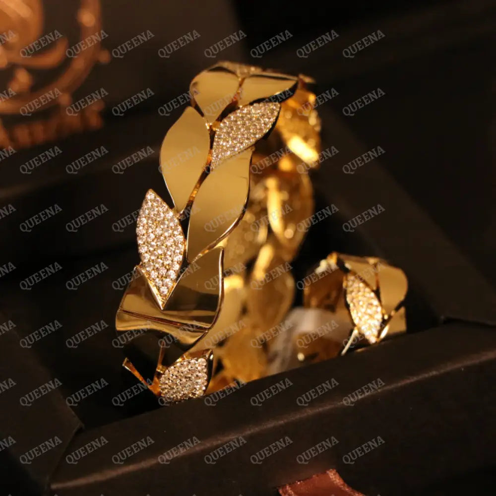 ROYAL QUEEN Imperial Leaf Half Set Stud with Zircon Stones - High Quality 18k Gold Plated Statement Design Jewelry Sets