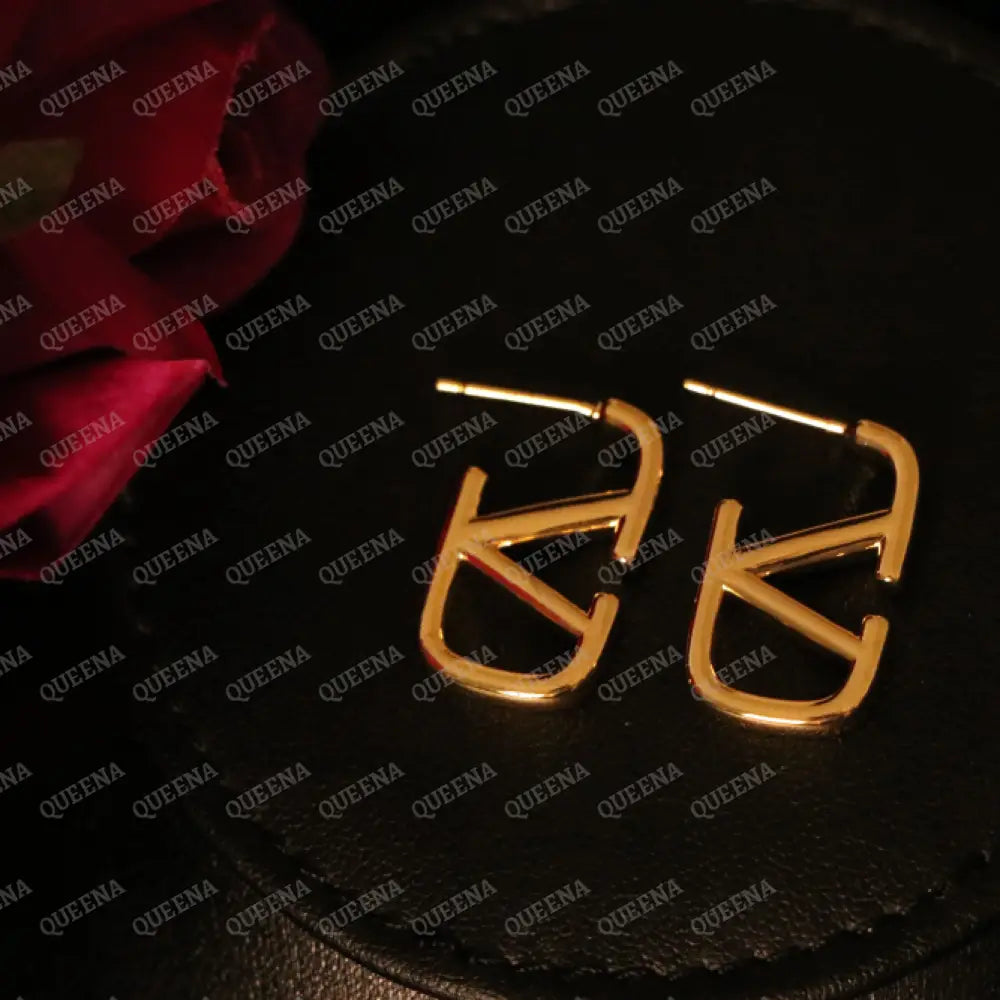 Simple Trendy Valentina Stud Earrings Earrings