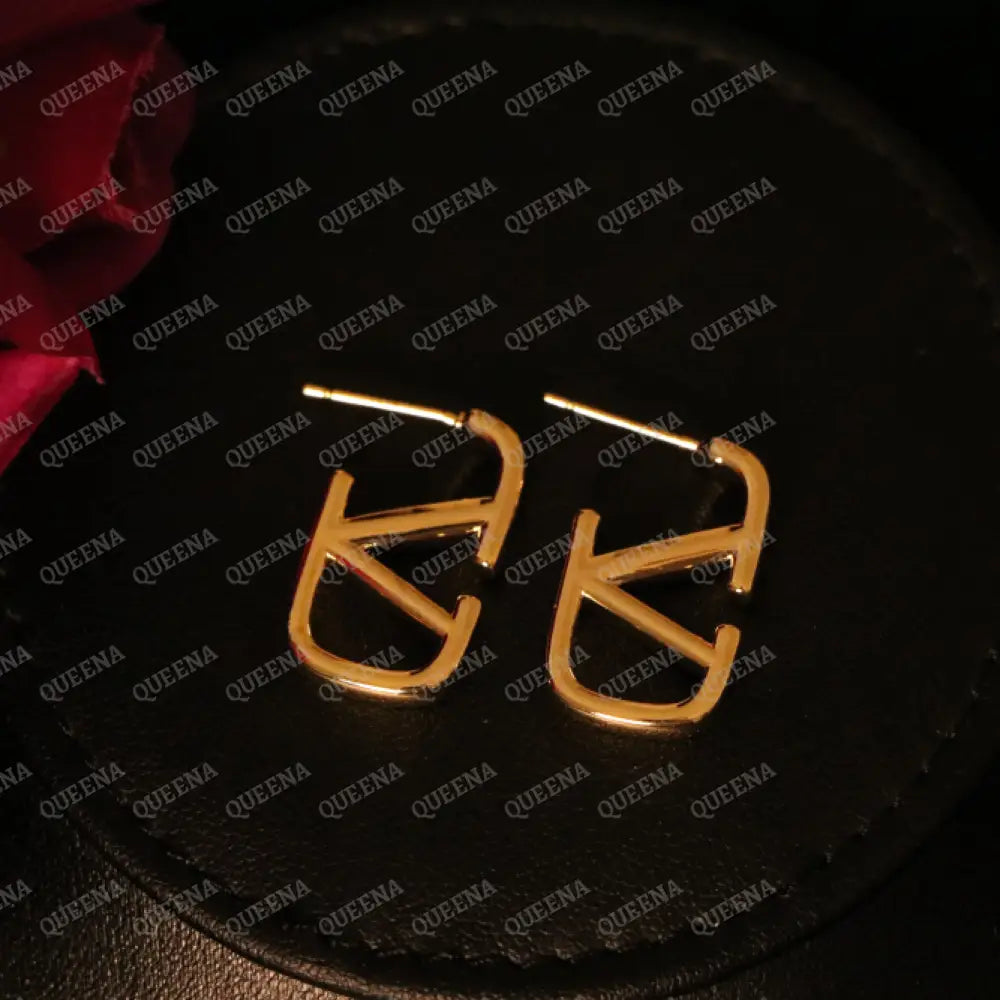 Simple Trendy Valentina Stud Earrings Earrings
