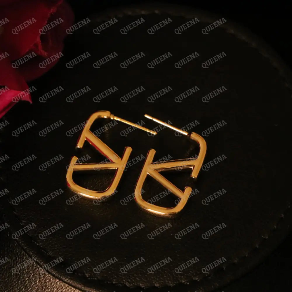 Simple Trendy Valentina Stud Earrings Earrings