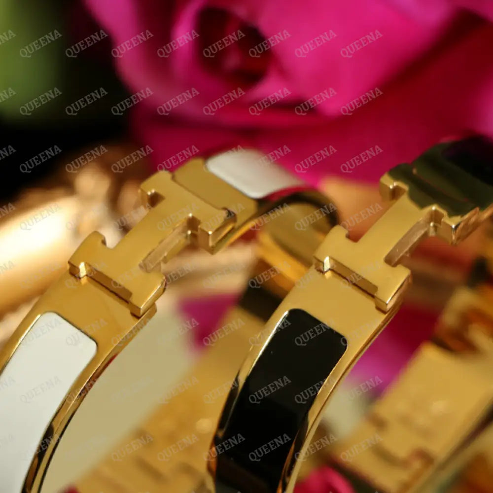 Trendy Hermez H Bangle Bracelet